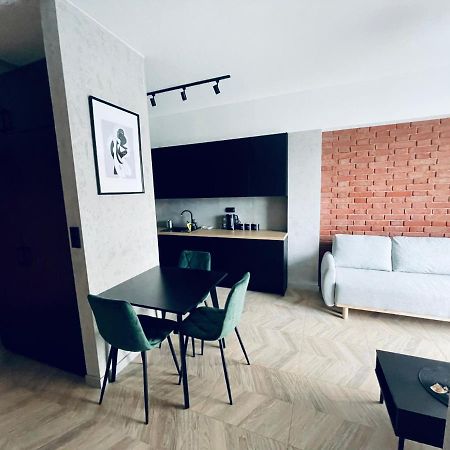 Apartament Roza 1 Zator - 2 Km Od Energylandii ภายนอก รูปภาพ