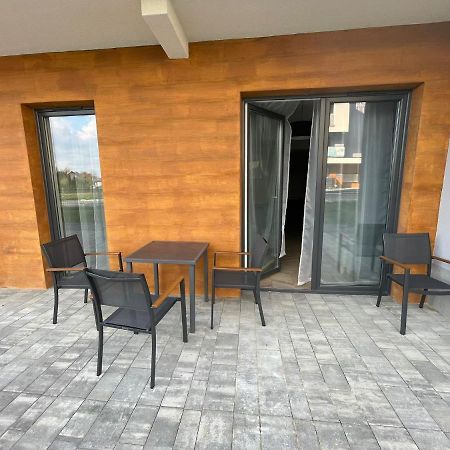 Apartament Roza 1 Zator - 2 Km Od Energylandii ภายนอก รูปภาพ